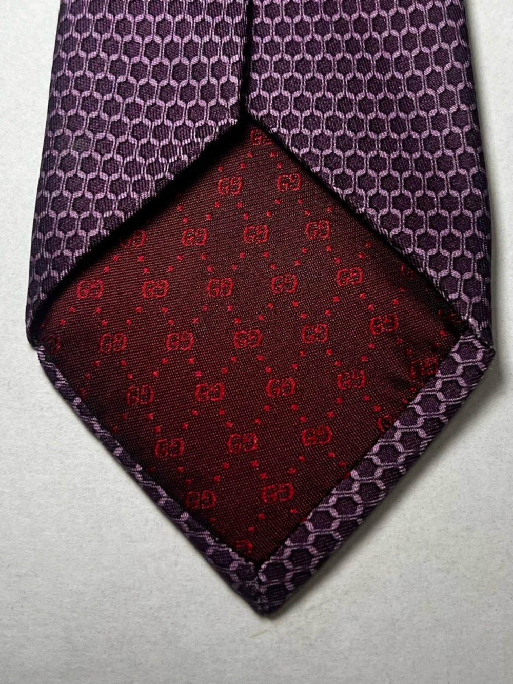 GUCCI Authentic 100% Silk Luxury Designer Necktie Purple Geometric Hand Sewn Tie - Picture 8 of 12